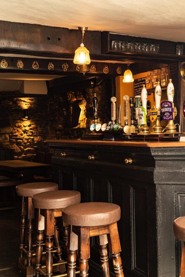 Castle Inn Lydford Exterior foto